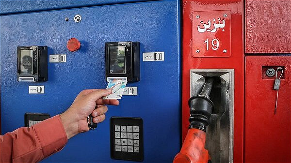 جمع‌آوری کارت آزاد جایگاه‌های سوخت با هدف کاهش صف‌ در آذربایجان غربی