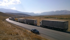 دو بانده شدن مسیر ورود و خروج کالا در مرز بازرگان- گوربلاغ  نقطه پایانی بر حکایت تلخ صف‌های طولانی کامیون