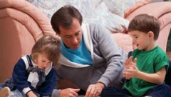 اهمیت فاصله سنی والدین و فرزندان با رشد  عاطفی و ذهنی کودک