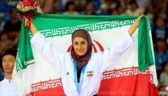 انقلاب اسلامی وهویت بخشی به زنان