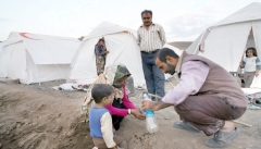 سومین نوروز زلزله زدگان ورزقان در چادر و کانکس