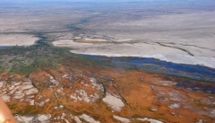 برداشت نمک از دریاچه ارومیه سبب احیای آن می‌شود