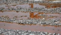 دست‌اندازی و زمین‌خواری در دریاچه ارومیه ادامه دارد