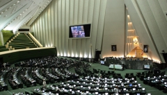 احزاب بازیگران کم نقش و نشانِ سیاست در ایران