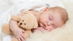 کودک خود را قبل از تندخویی و خستگی شدید بخوابانید