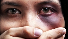 خشونت عامل از بین رفتن کرامت و شخصیت انسانی زن