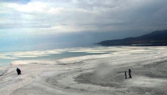 دریاچه ارومیه خشکید چون آب پشت سدها حبس وتبخیر شد