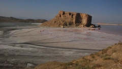 ورود فاضلاب‌های صنعتی و شهری علت خشک‌نشدن  دریاچه ارومیه است