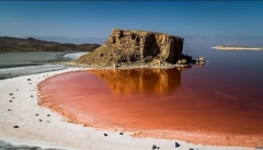 خونِ دلِ دریاچه ارومیه به رخسار نشست