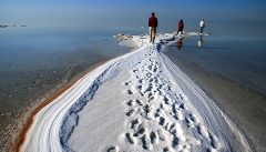 خشک شدن دریاچه ارومیه جان ۱۴ میلیون نفر را تهدید می کند