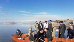 معاون اول رئیس‌جمهور از دریاچه ارومیه بازدید کرد
