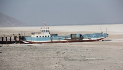 اقتصاد آذربایجان غربی را با بهانه احیای دریاچه ارومیه به سمت مرگ بردند