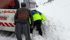 نجات جان ۳۹ مادر باردار گرفتار در برف در آذربایجان غربی طی بارشهای اخیر