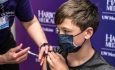 ۶۵ هزار دانش آموز در آذربایجان غربی دوز اول واکسن کرونا را دریافت کردند