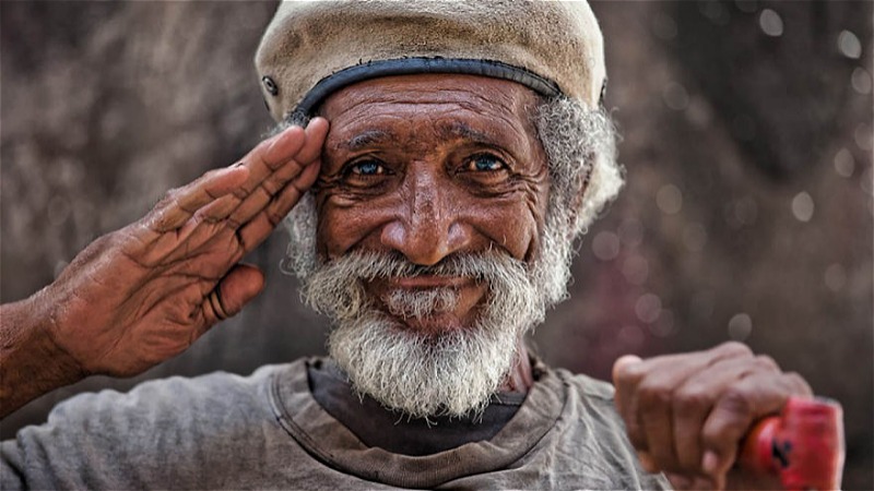 من اؤزومون آغاسييام