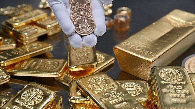 مديريت اقتصادي در بحران؛ آيا بازار طلا کنترل خواهد شد