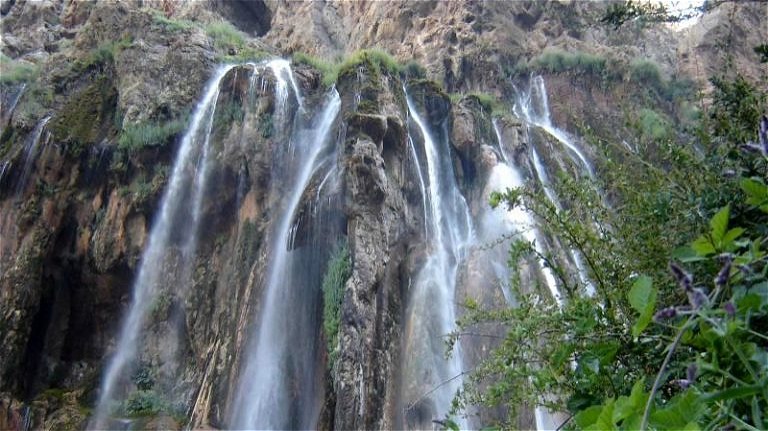 بير ايشيق اولمالي‌دير