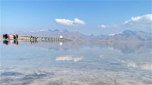 نميتوان از منابع آبي اطراف درياچه اروميه بدون مديريت بهرهبرداري کرد