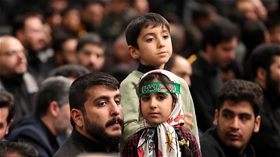 خانواده در پرتو عاشورا از خيمه‌هاي کربلا تا خانه‌هاي ايران امروز