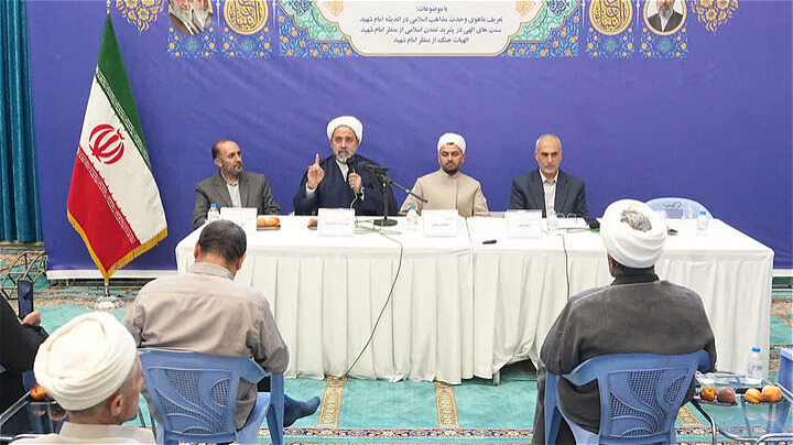 جامعه آمادگی مواجهه با تهدیدها و زیاده‌خواهی ‌های دشمنان را داشته باشد