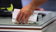 بانک مهرایران به خانوارهای درگیر کرونا در استان وام پرداخت می‌کند