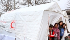 توزیع بیش از ۱۹ هزار دستگاه چادر برای اسکان زلزله زدگان خوی