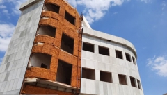 ۳۳ سال بلاتکلیفی ساختمان دانشگاه خوی را پوساند
