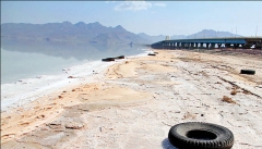 نشست ۸ میلیارد تُن نمک در بستر دریاچه ارومیه