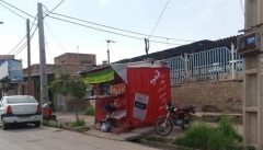 سوغات دکه‌های غیرمجاز در سطح شهر مهاباد؛ از تبعیض تا بی‌نظمی